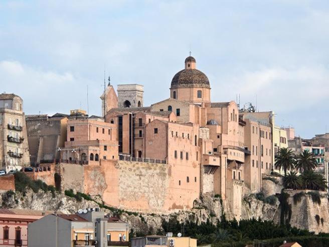 Castello'S Rooms Cagliari Kültér fotó
